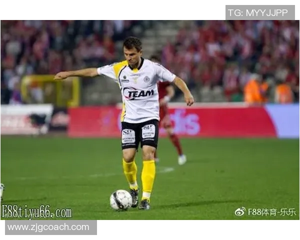 威尔郡与洛克伦的激烈对决揭示了足球战术与团队合作的重要性