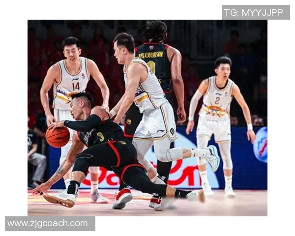 CBA激战山西对决北京鸭双方全力争夺季后赛席位