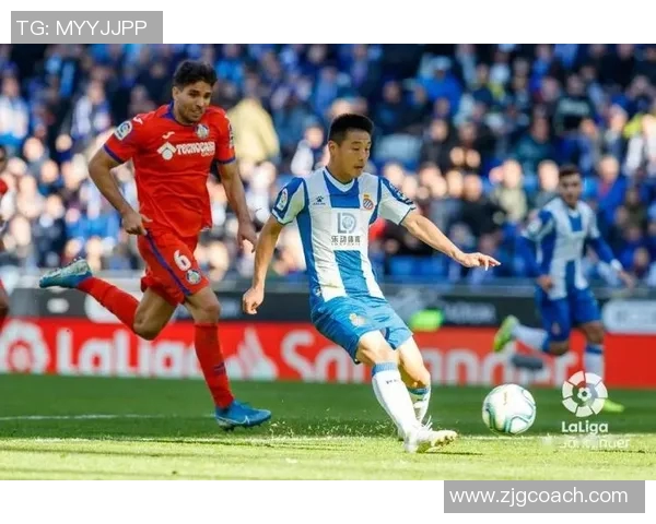 帕森洳涩瑞对决精彩瞬间分析与战术解读全景呈现 帕森洳涩瑞对决精彩瞬间分析与战术解读全景呈现