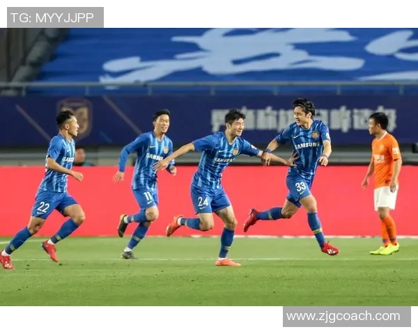 江苏苏宁迎战华夏队全力争胜期待精彩对决与球迷共庆足球盛宴