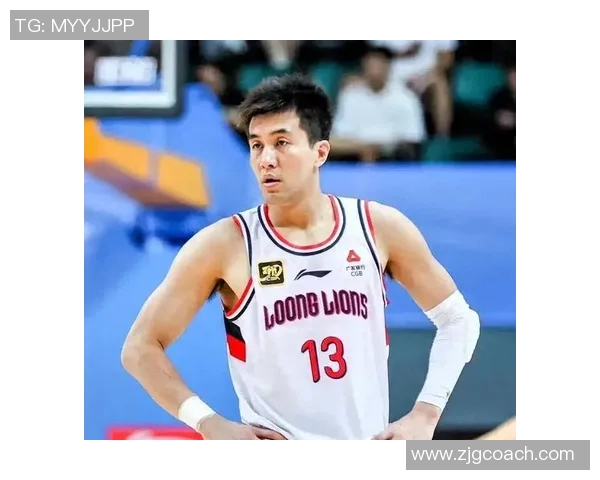 郭艾伦领衔中国篮球新篇章展现无限潜力与拼搏精神的传奇之路